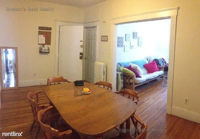 Foto del edificio - 217 Chestnut Hill Ave