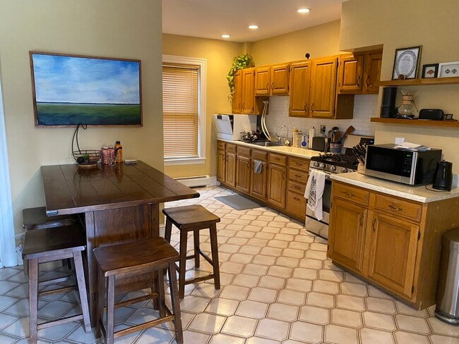 Foto del edificio - 27 Holton St