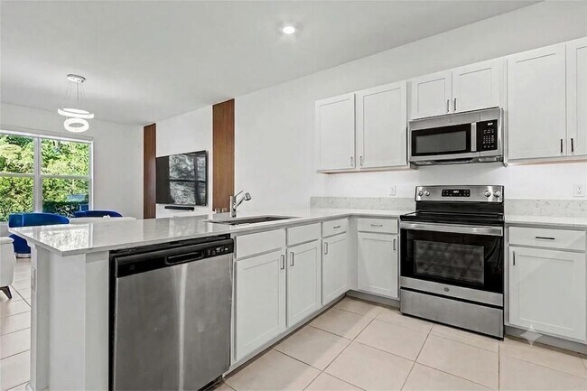 Foto del edificio - 4303 Hammock Grove Dr