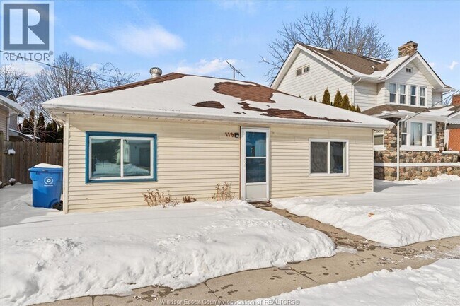 Photo du bâtiment - 115 Victoria St N