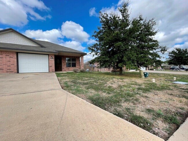 Building Photo - KAREY DR 510