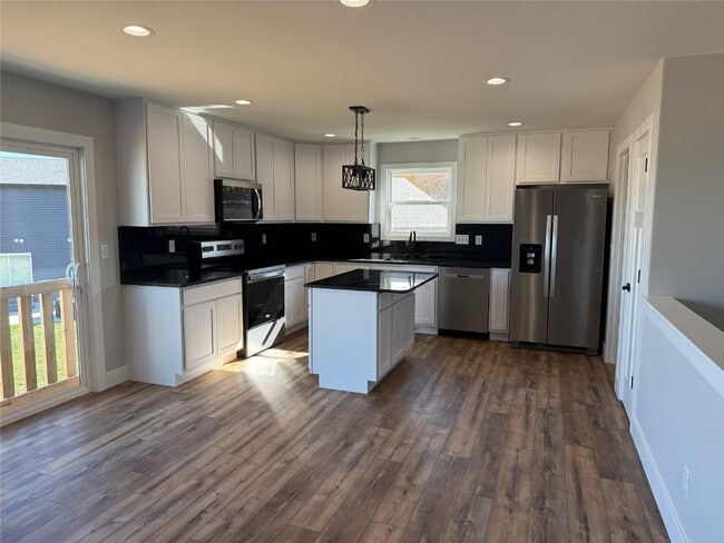 Foto del edificio - 1145 Marathon Dr