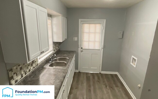 Foto del edificio - 3076 Signal St