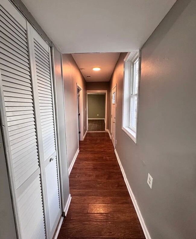 Building Photo - 2BR/1BA Home for Rent - Near UL!