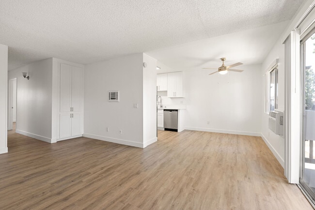 Building Photo - Park