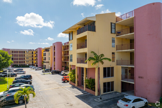 Building Photo - Fernwood Lakeview