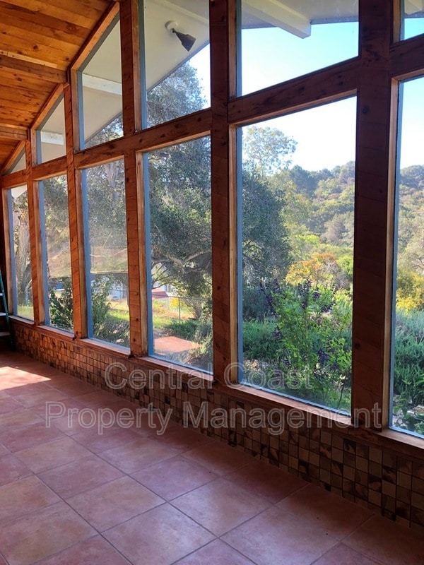 Foto del edificio - 17959 Berta Canyon Rd