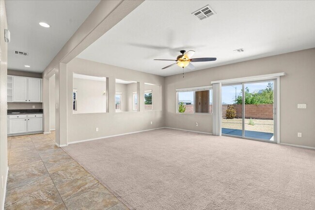 Foto del edificio - North Las Vegas Beauty – Roomy, Stylish, a...