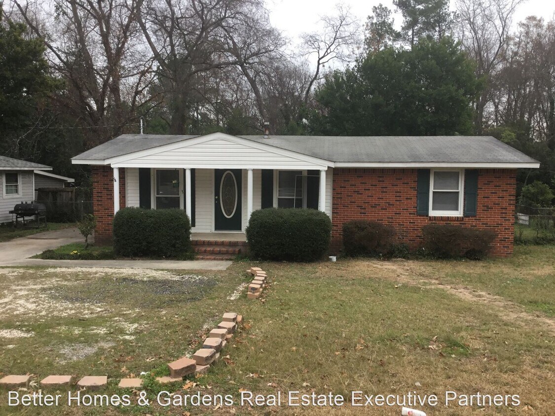 Primary Photo - 3 br, 1 bath House - 219 N. Belair Rd.