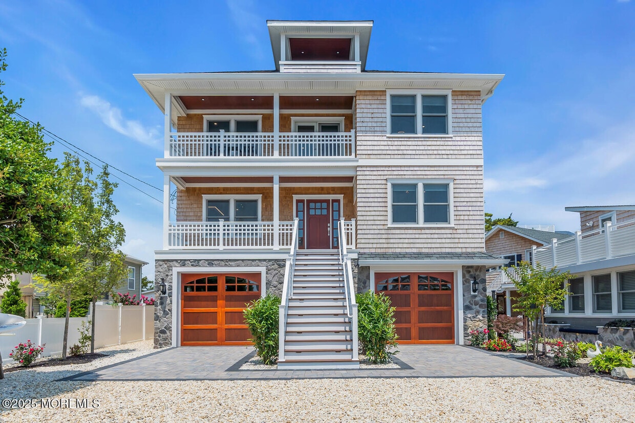 Foto principal - 210 24th Ave