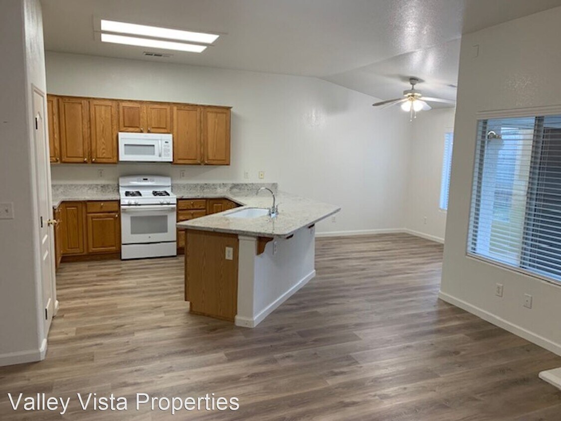 Foto del edificio - 4 br, 2 bath House - 2612 E Pryor Drive