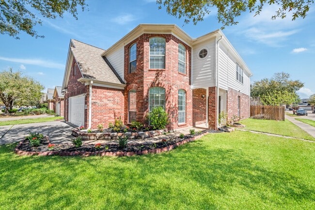 Building Photo - 15026 Magnoliabough Pl