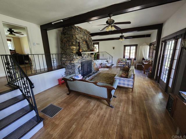 Foto del edificio - 3094 Blue Jay Dr