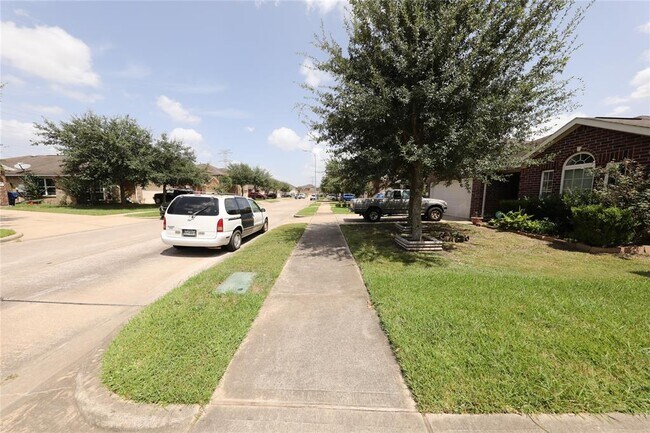 Building Photo - 1431 Orchid Dr