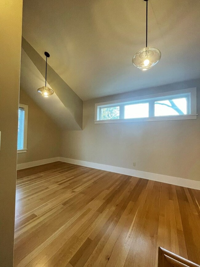 Building Photo - Beautiful Modern Four Bedroom Home! - Newl...