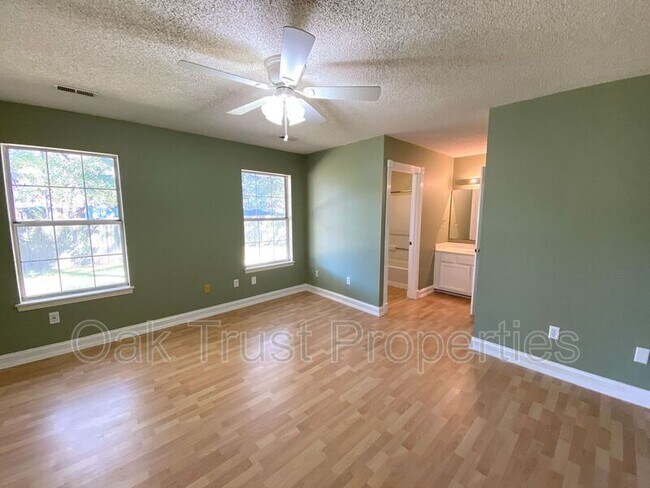 Building Photo - 8470 William Moultrie Dr