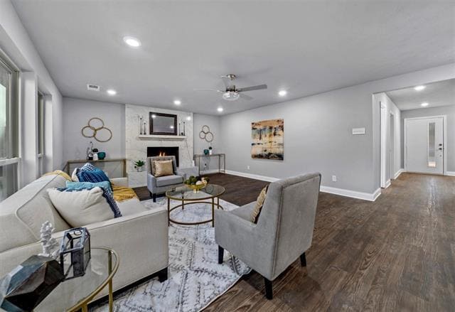 Building Photo - 923 Green Rock Dr