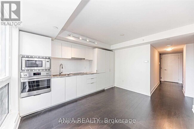 Photo du bâtiment - 955 Bay St.