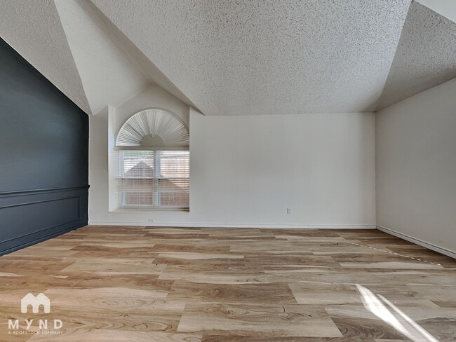Foto del edificio - 951 Freshwood Ct