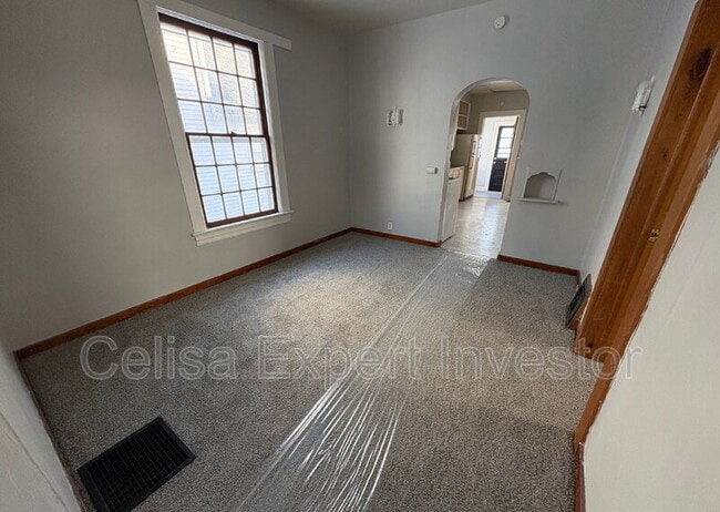 Foto del edificio - 2025 Pauline St