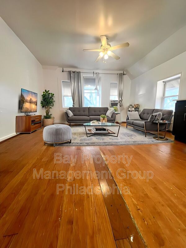 Foto del edificio - 807 S St Bernard St