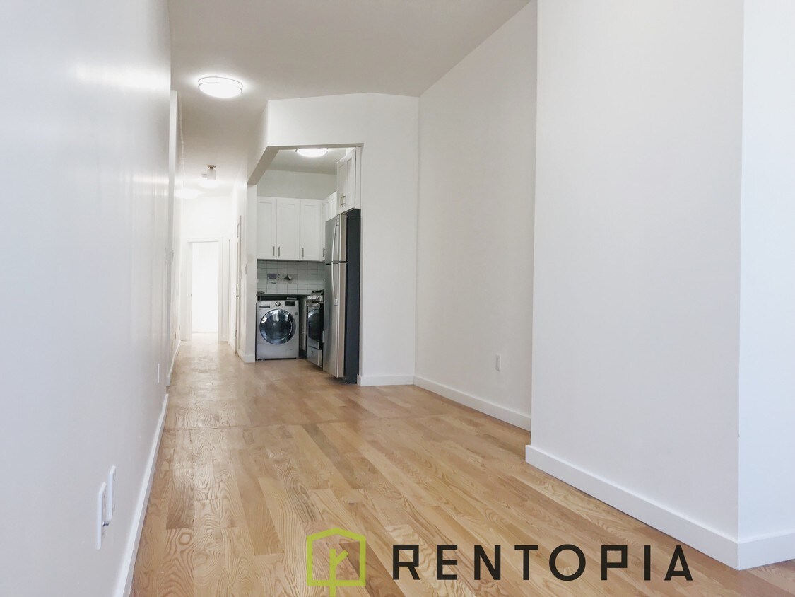 Foto principal - 285 Troutman St