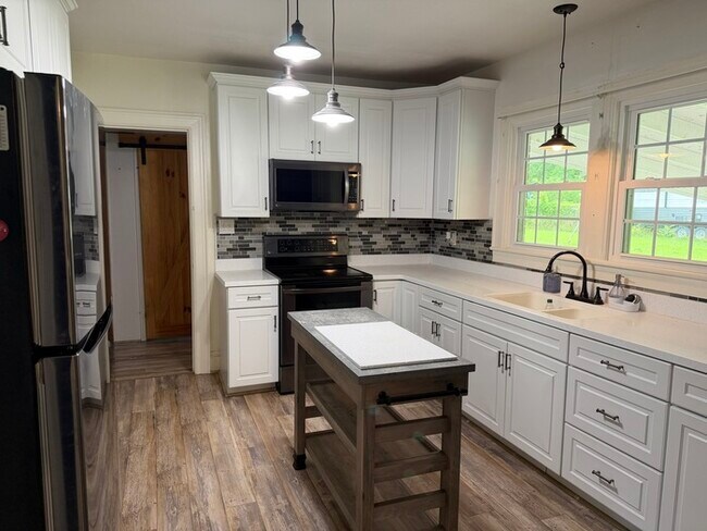 Foto del edificio - 38 Buttercup Ln