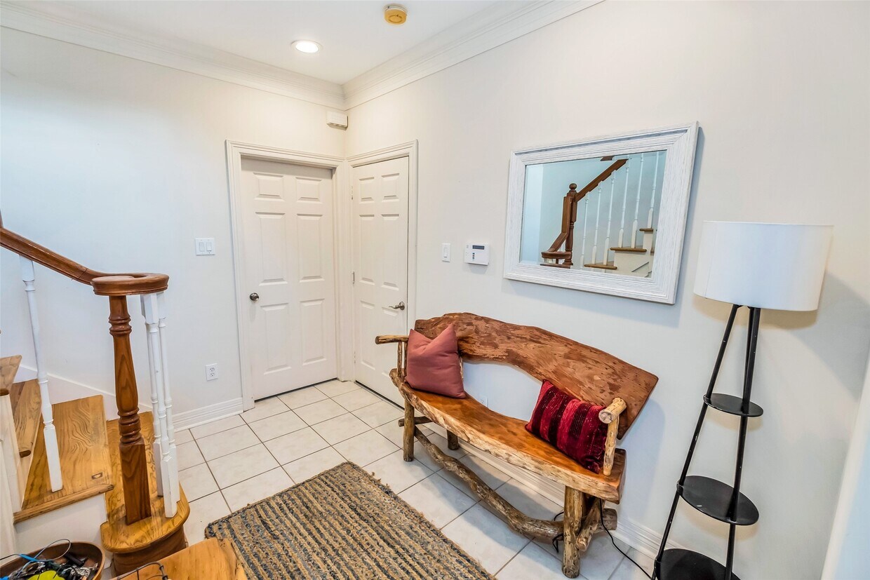 Foto principal - 3011 Houston Ave