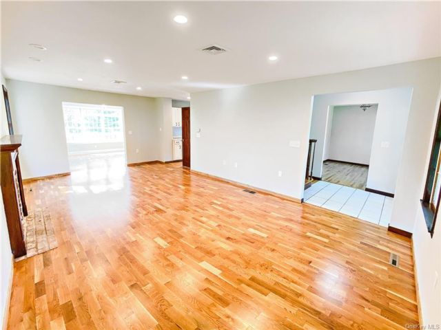 Foto del edificio - 5664 Searsville Rd