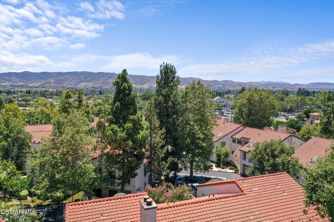 Building Photo - 3162 Darby St