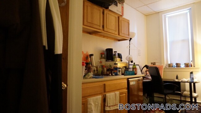 Foto del edificio - 854 Beacon St