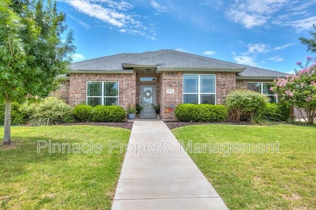Building Photo - 5022 Red Oak Ln