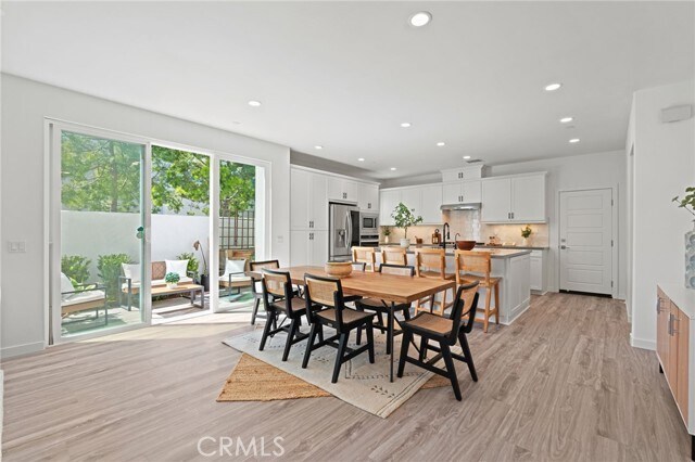 Building Photo - 101 Stage