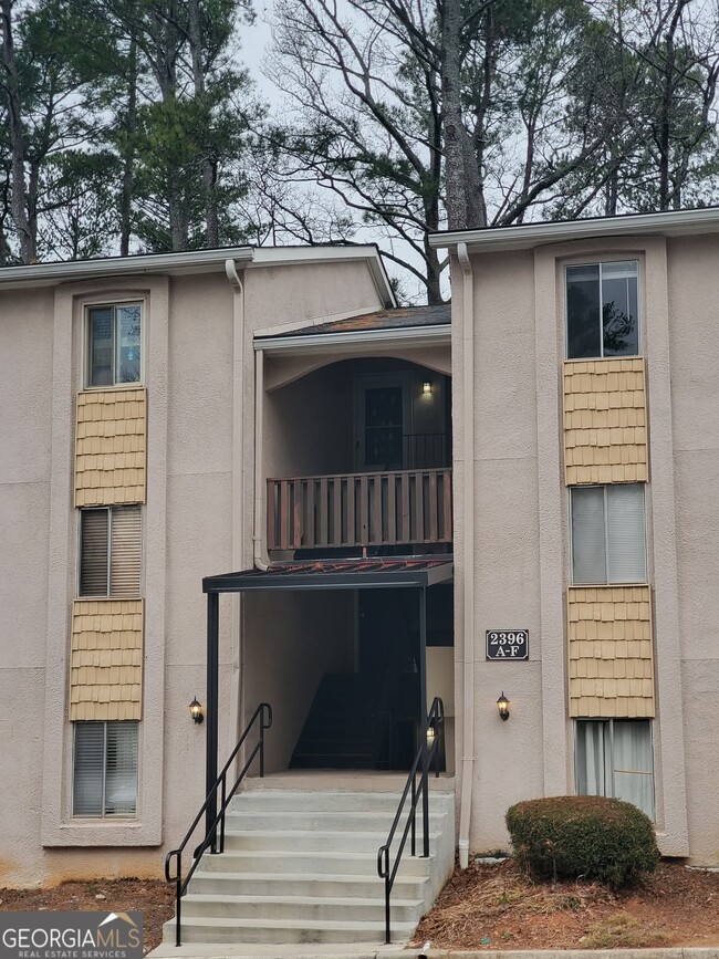 Foto del edificio - 2396 Lawrenceville Hwy