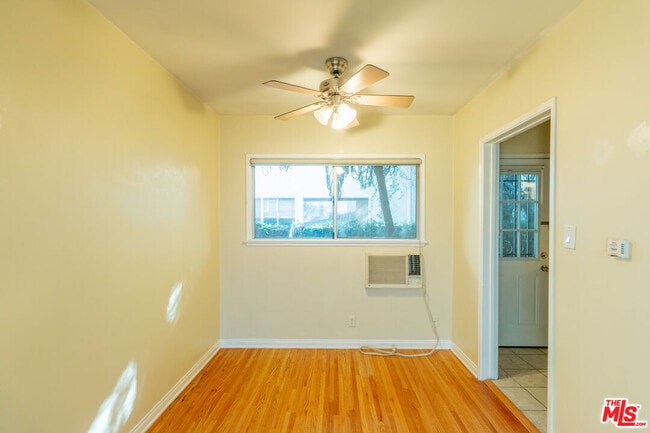 Building Photo - 14942 Dickens St