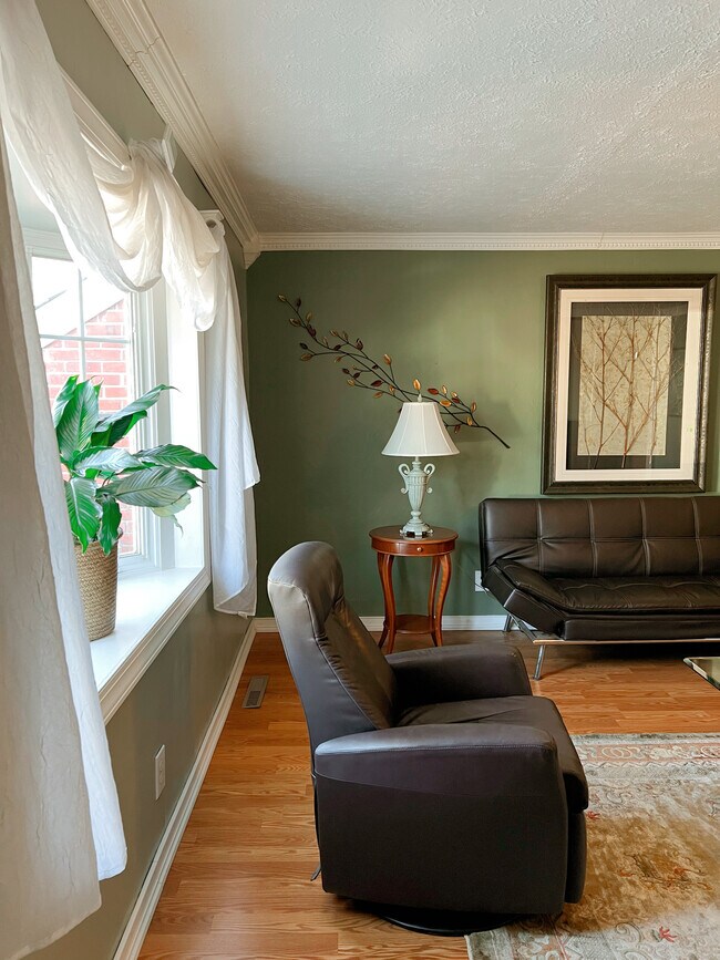 Building Photo - 7732-1 Castleton Pl