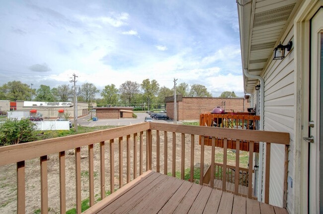 Building Photo - 828 Park Entrance Place