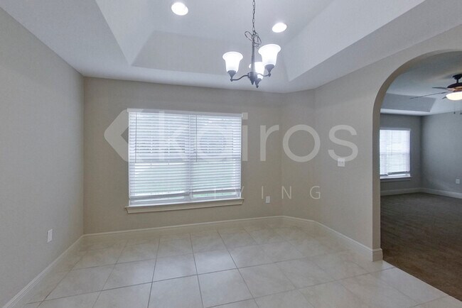Building Photo - 2165 SW 153rd Loop
