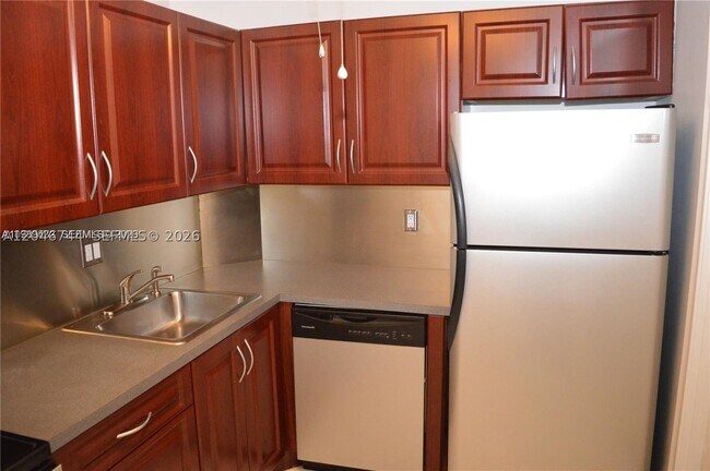 Foto del edificio - 9 NE 19th Ct