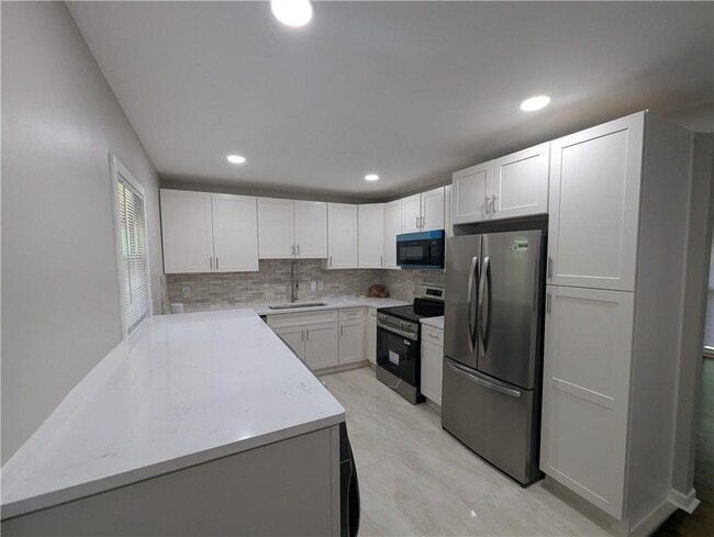 Building Photo - 4308 Sheppard Dr