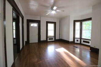 Building Photo - 42 Ulster Ave