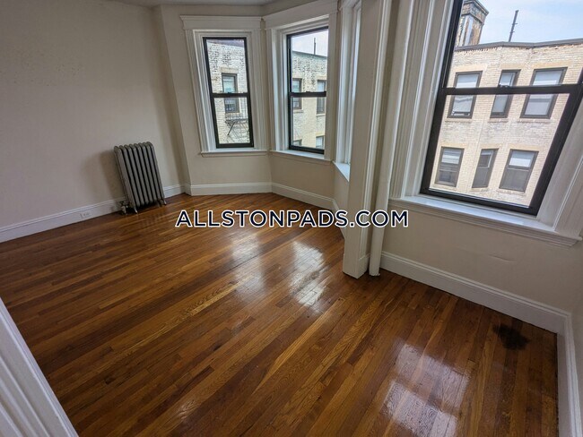 Foto del edificio - 1152 Commonwealth Ave
