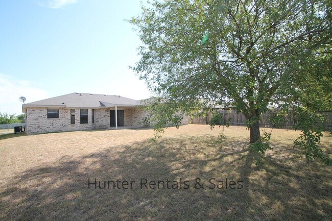 Foto del edificio - 4604 Fieldcrest Dr