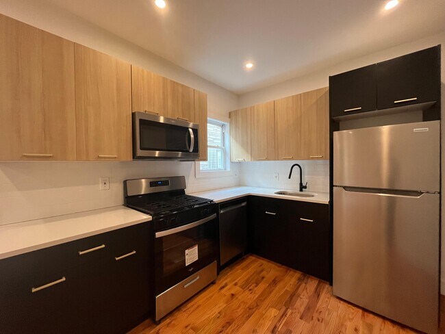Foto del edificio - 228 Clinton Ave