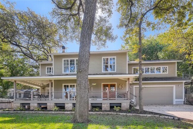 Building Photo - 2907 Edgewater Dr