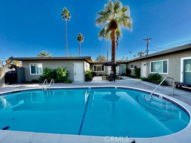 Foto del edificio - 45521 Sunset Ln