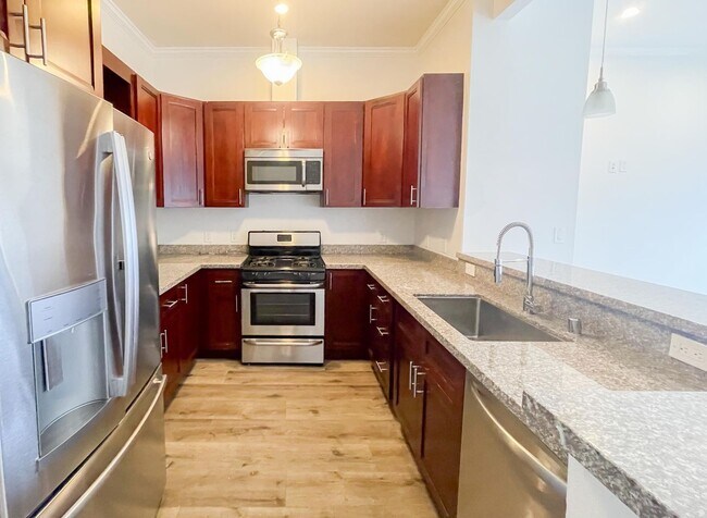 Foto del edificio - 2 Bed 2 Bath Flat Apartment in Old Oakland