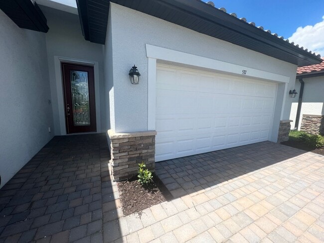 Building Photo - 11537 Shady Palm Wy