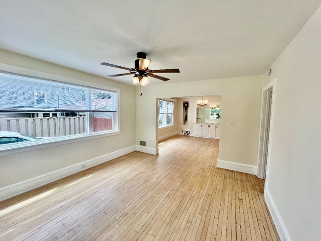 Building Photo - 714 N 9th St