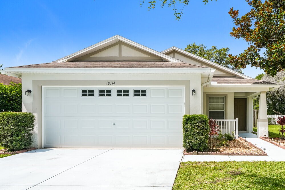 Primary Photo - 18114 Cypress Bay Pkwy